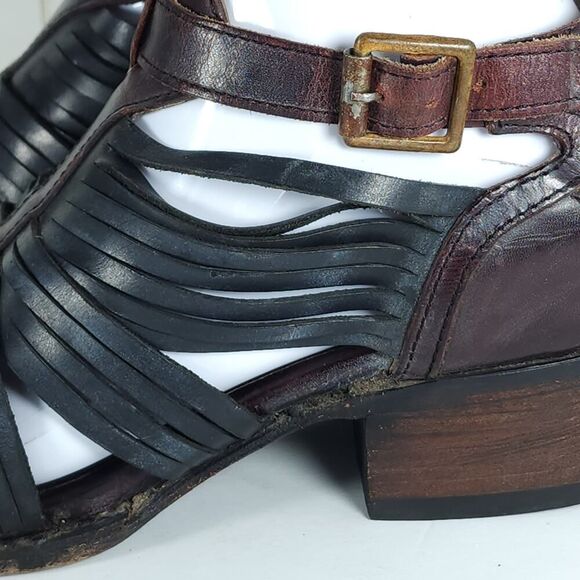 FREEBIRD BY STEVEN Women's Arrow US9 Black Distressed Leather Strappy Sandals - Picture 14 of 16
